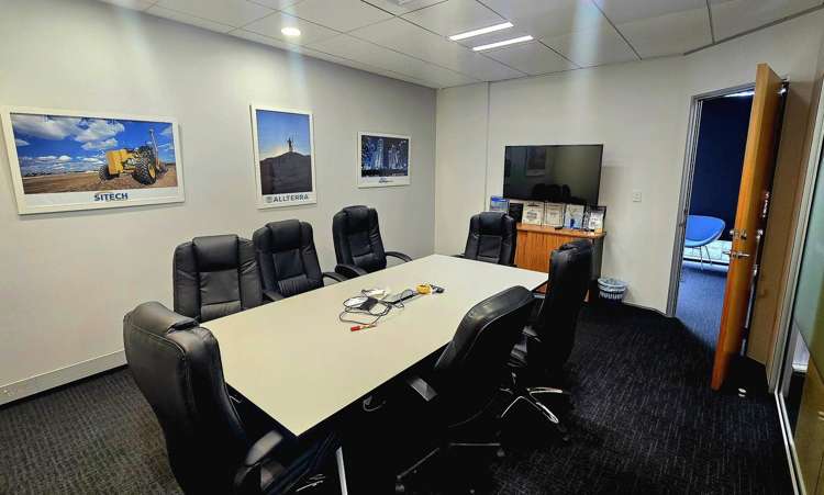 2/1 Show Place Addington_4