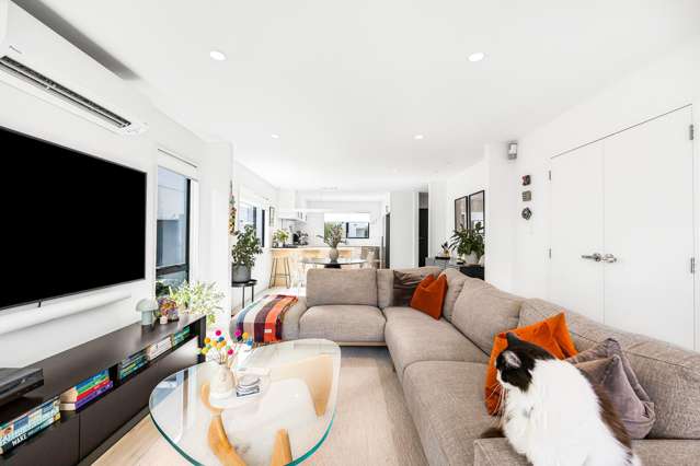 14b Kelwyn Road Kelston_2