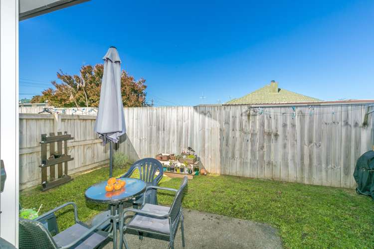 19 Chiefs Court Hamilton East_5