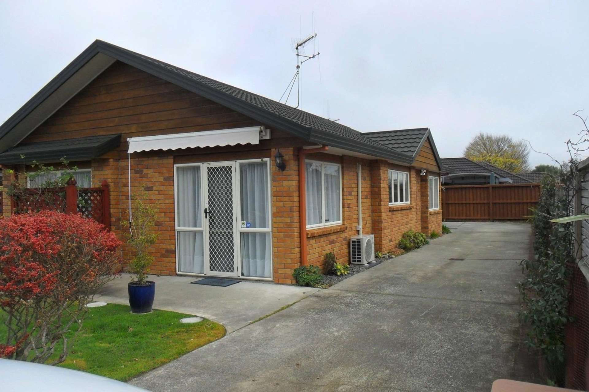 38 Bowen Street 11373_0