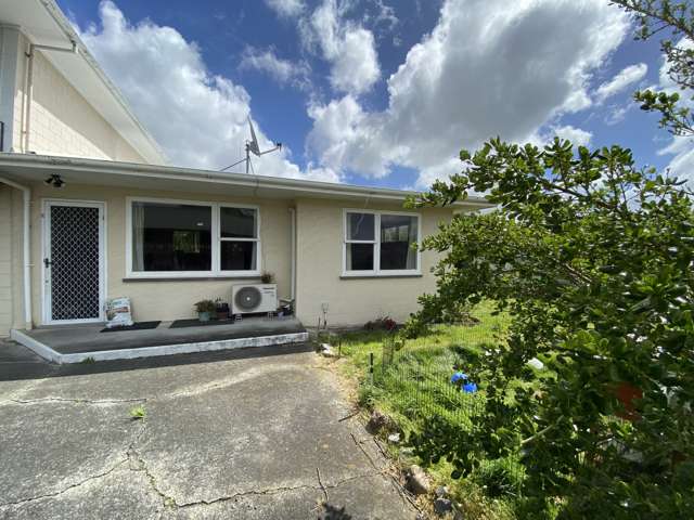 Spacious, Private & Convenient – Terrace End Living!