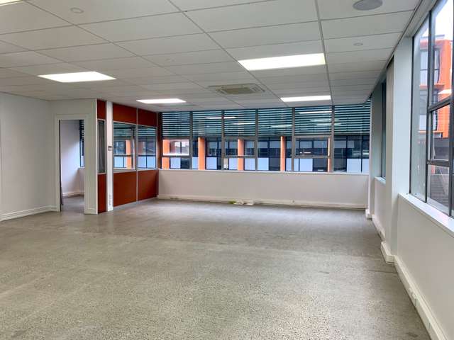 4-6 Dundonald Street Eden Terrace_1