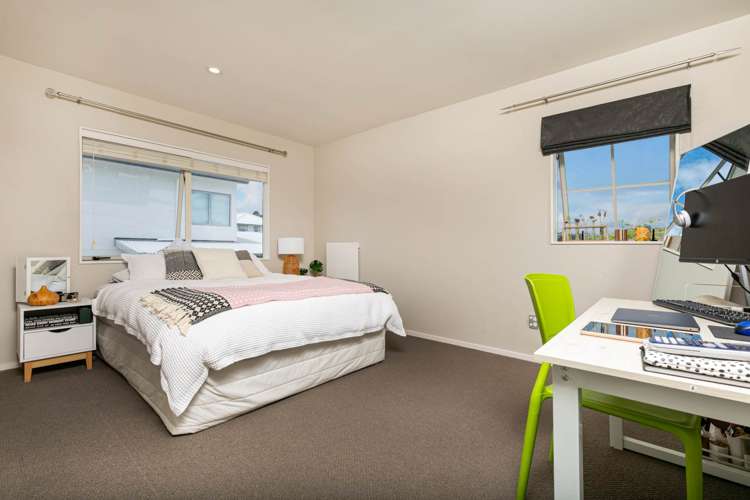 12 Lemon Grove Lane Greenhithe_16