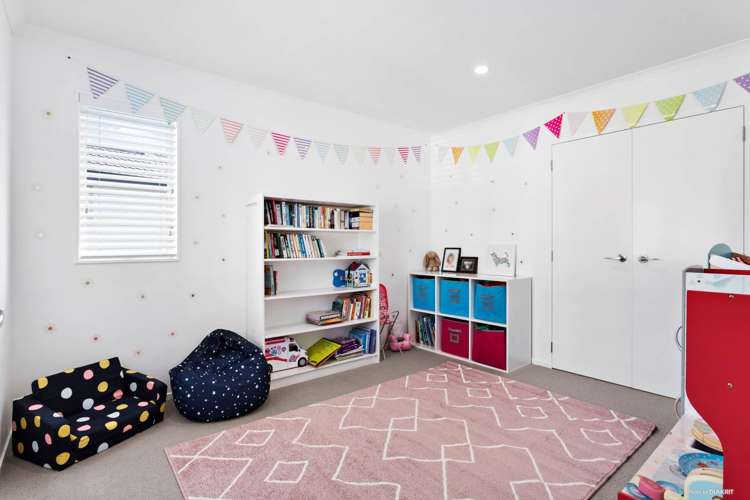 99 Mackay Drive Greenhithe_12