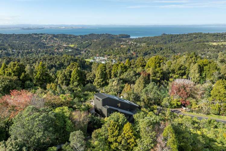 213 Scenic Drive Titirangi_13