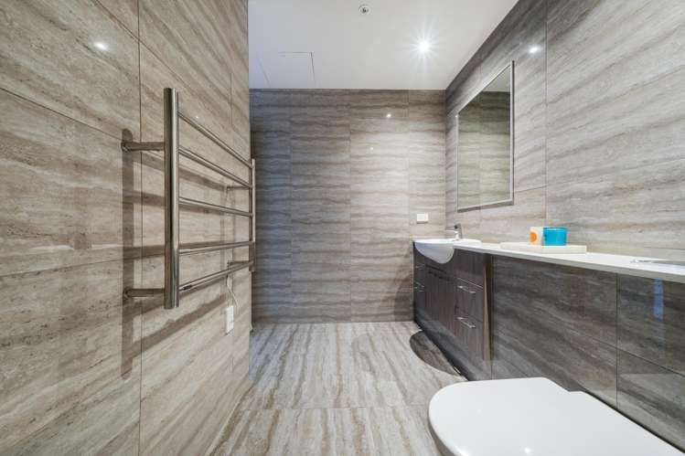 605/1 Rose Garden Lane_3
