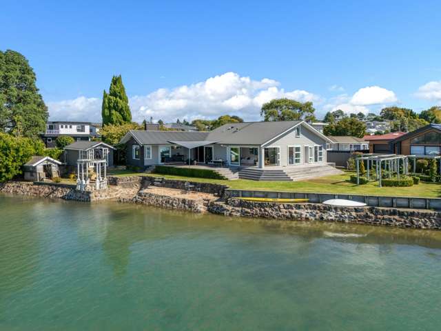 A Waterfront Romance