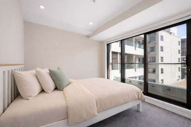 813/47 Beach Road City Centre_5