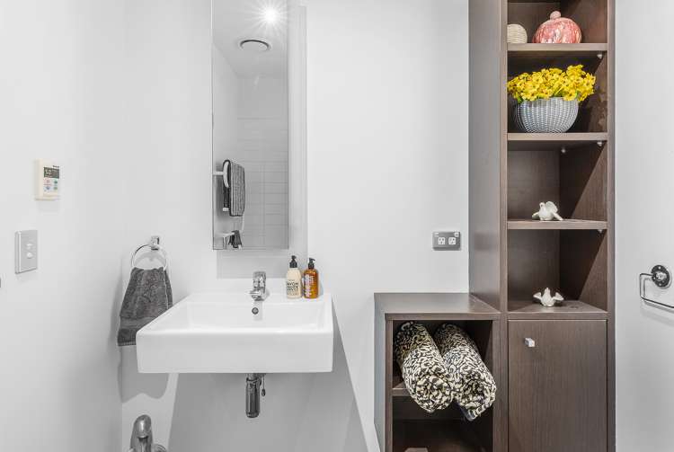 13/305 Evans Bay Parade Hataitai_18