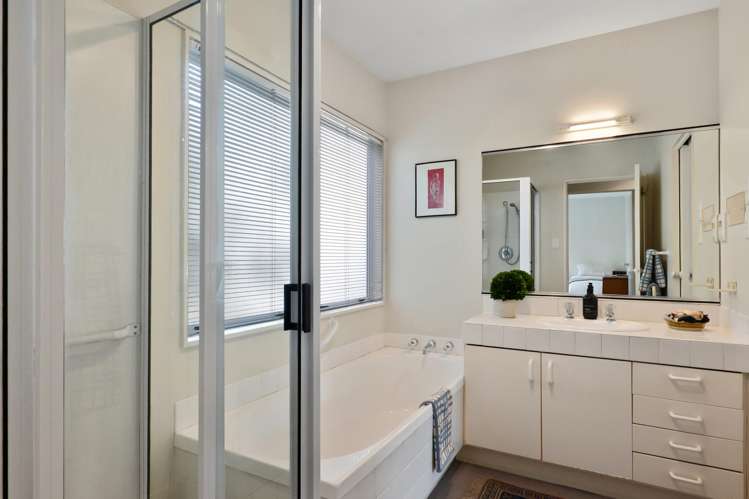 166B Rossall Street Merivale_13