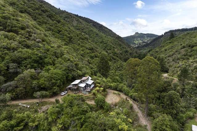 Charming Lifestyle Retreat off Motueka Valley