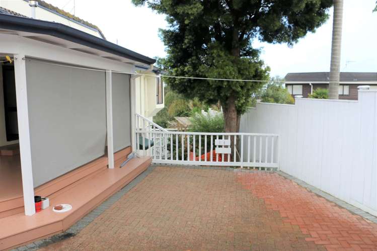 8 Eleanor Place Blockhouse Bay_16