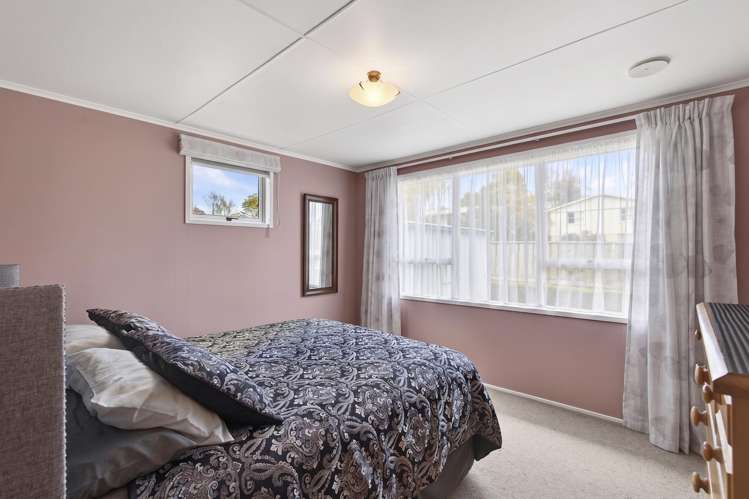 100 Riversdale Drive Merrilands_19