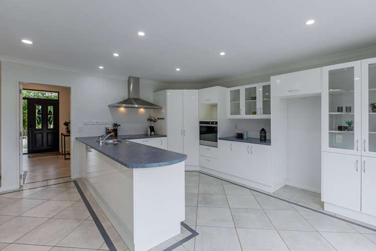 56 Kensington Drive Peka Peka_6