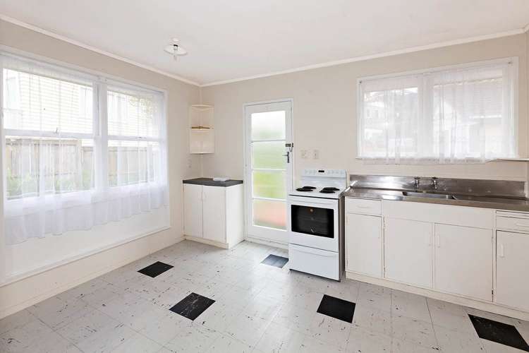 4/64A Ngatiawa Street One Tree Hill_2