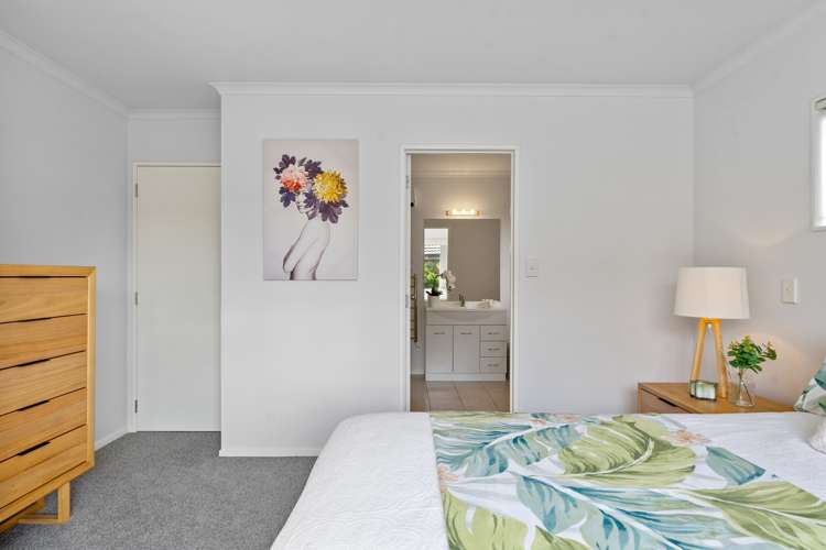 2a Laurie Street Red Beach_10