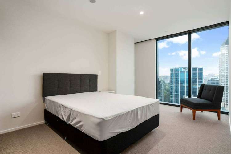 2407/10 Commerce Street City Centre_6