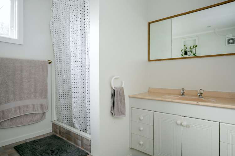 2/156 Rifle Range Road Taupo_25