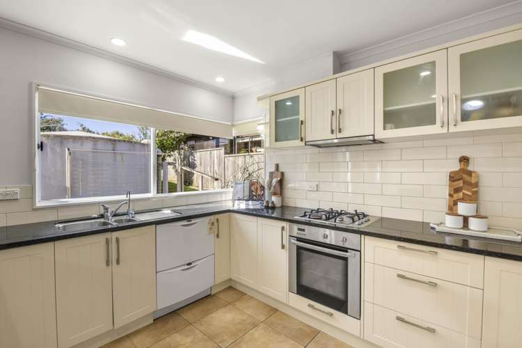 49 Swann Beach Road Stanmore Bay_9