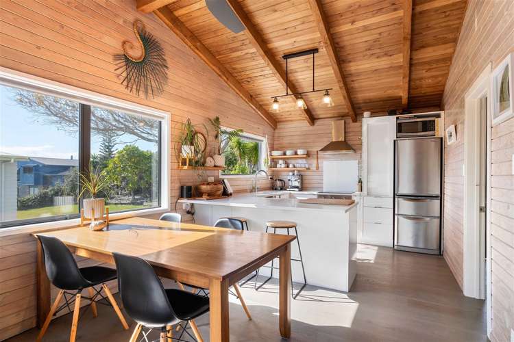 206 Onemana Drive Onemana_14