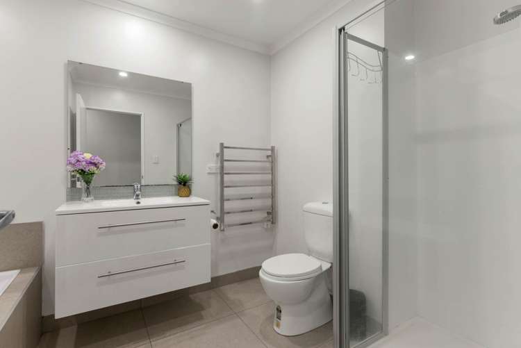 24 Soaring Bird Drive Takanini_17