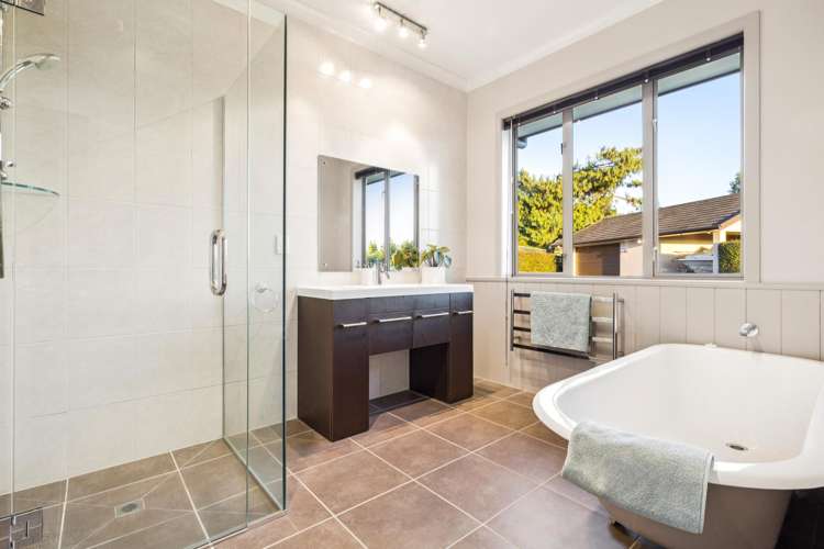 86 MacWhinney Drive Drury_24