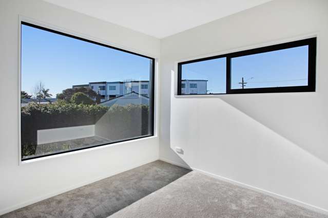 8/10 Hutchinsons Road Bucklands Beach_4