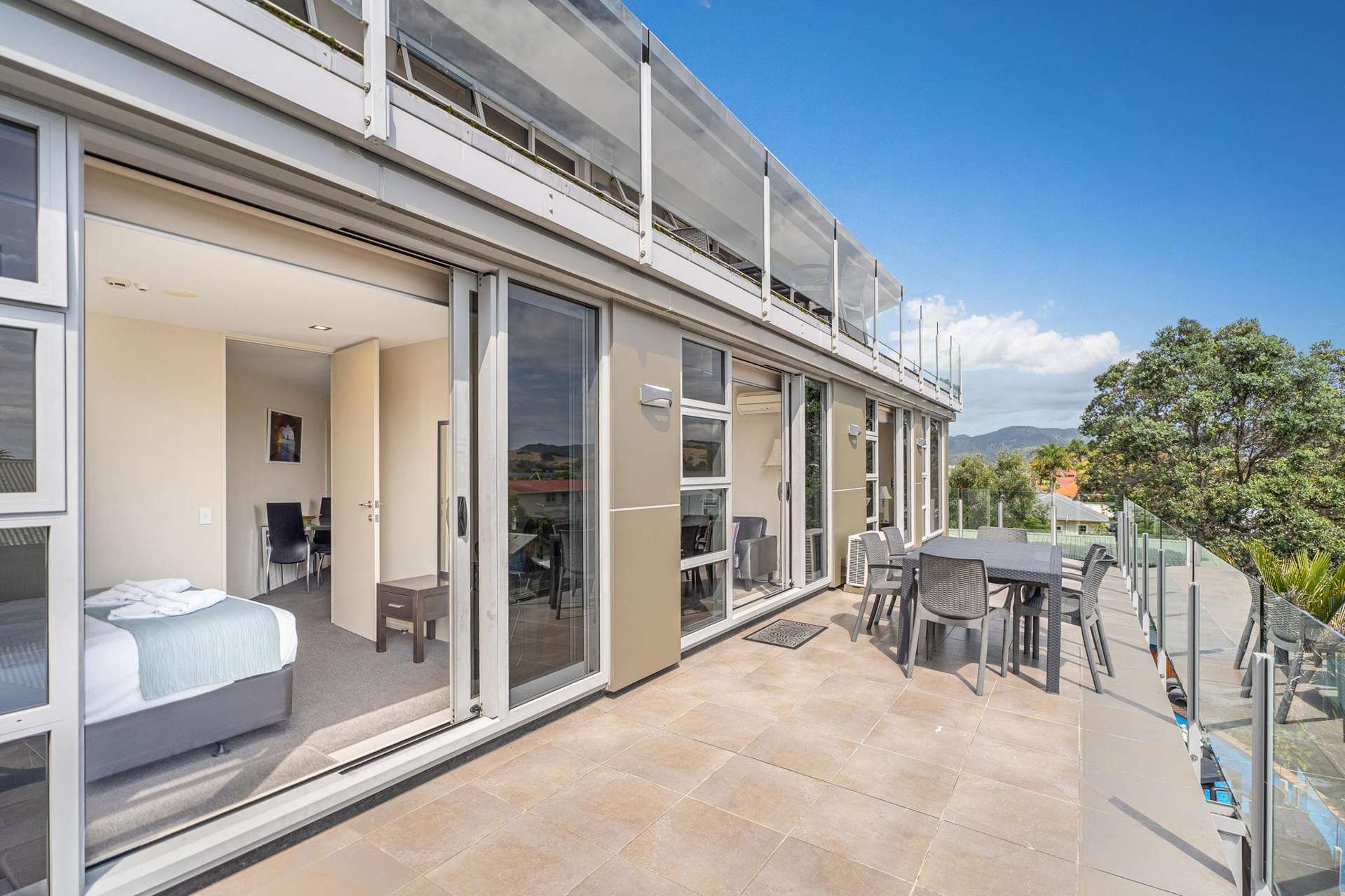 2D/8 The Esplanade Whitianga_0