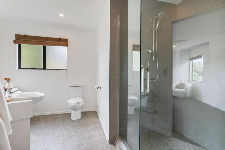 659A Beach Road Rothesay Bay_11