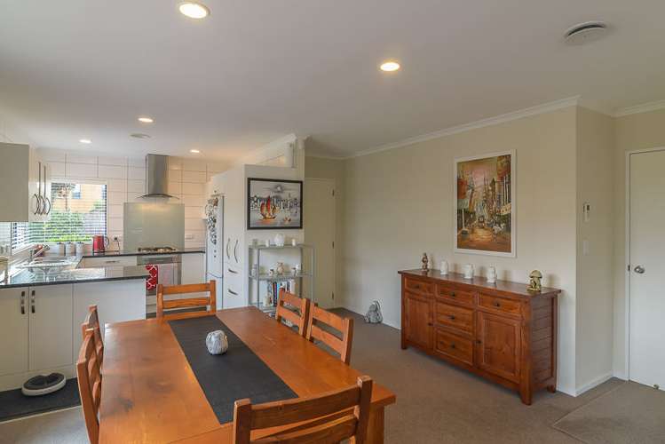 18 Robert Grove Paraparaumu_6