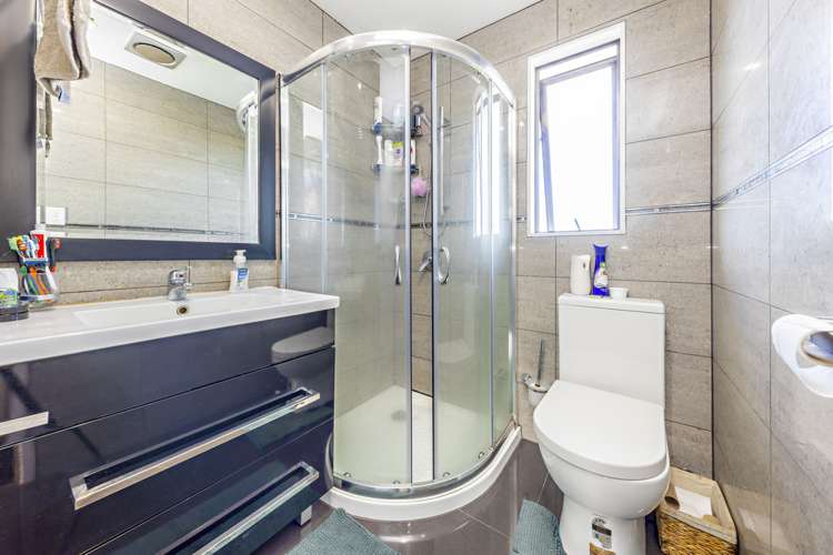 2/17 Shalimar Place Clover Park_12