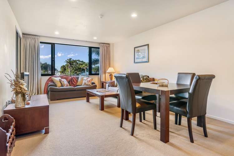 108/11 Marina Road_3