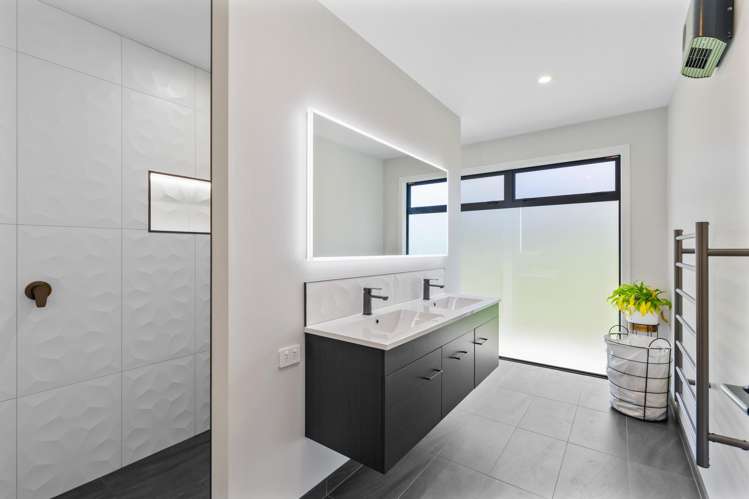 51 Pigeon Valley Road Wakefield_32