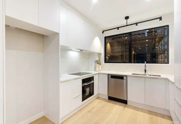 28C Claude Road 1662_6