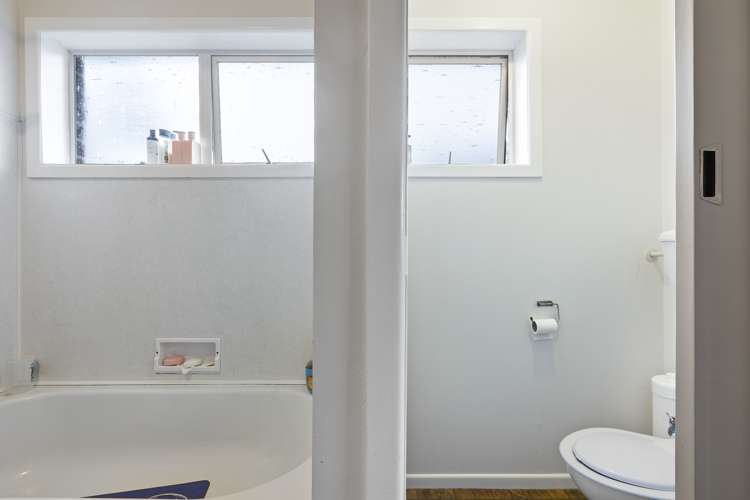 2/25 Carlton Terrace Westown_12