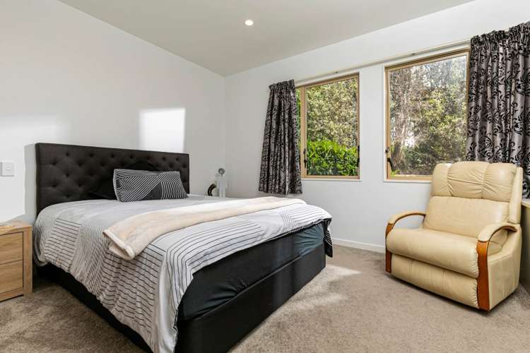 17 Asbury Crescent Campbells Bay_23