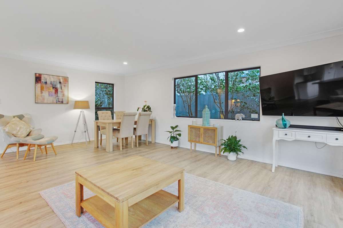 3/6A Botany Road_4