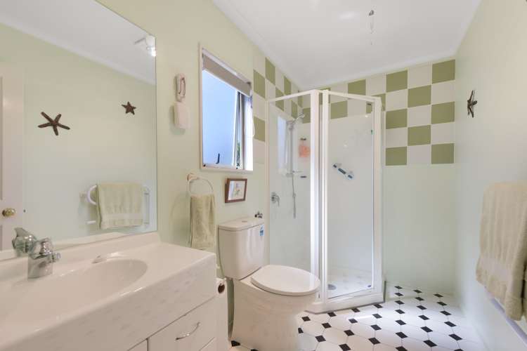 22 Hollybush Drive Brightwater_12