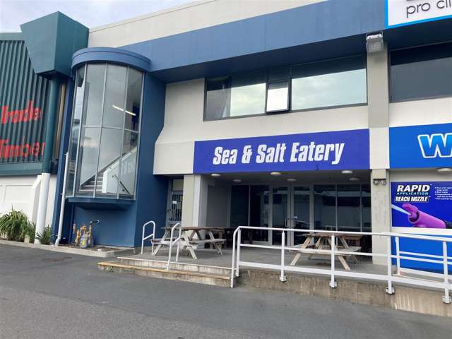 Cafe Premises in the 'Hot' Area of Town