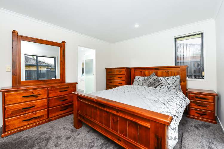 13 Nobleman Place Hamilton East_6