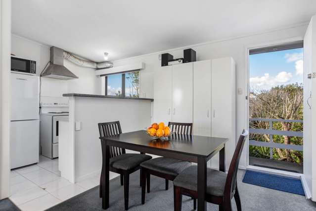 4/5 Kitchener Road Sandringham_4