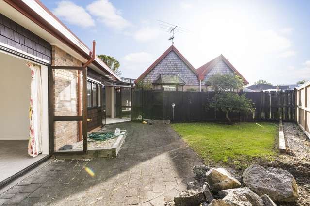 20 Dunkerron Avenue Epsom_2