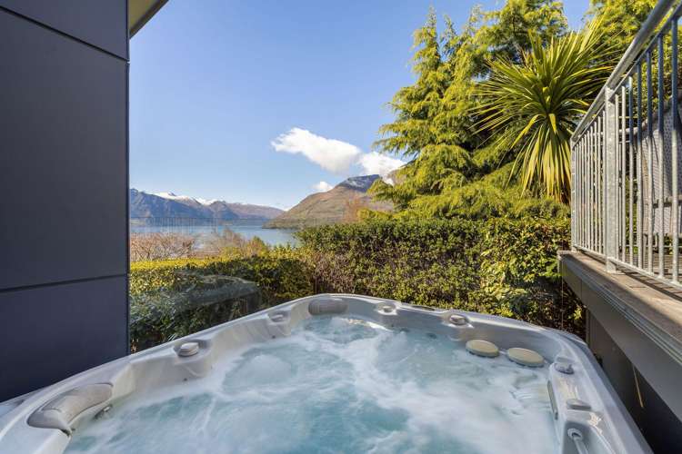 6 Whitbourn Place Queenstown_11