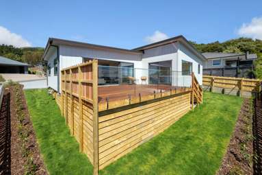 6 Blackhawk Close_1