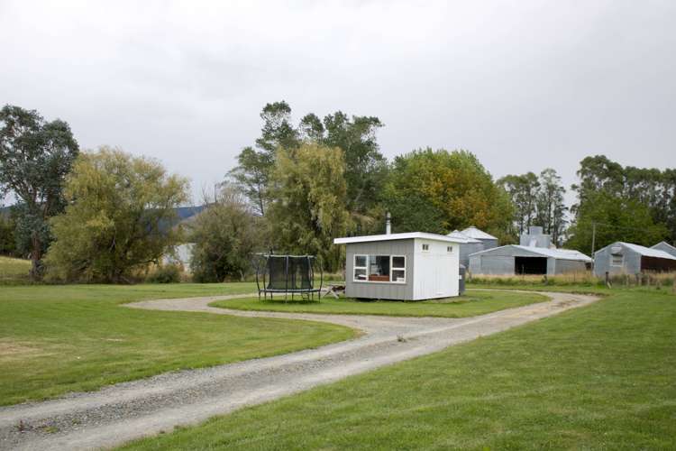 198 Waiwera Station Road Waiwera South_2