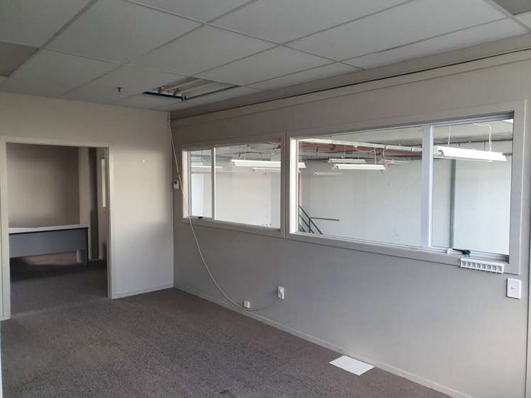 38 Bouverie Street Petone_7