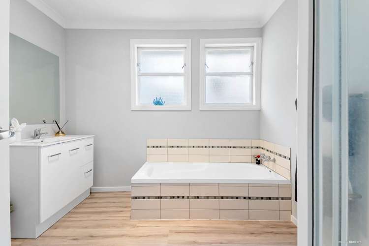 18 Grandison Crescent New Lynn_12