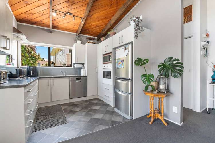 135 Eskdale Road Birkdale_2