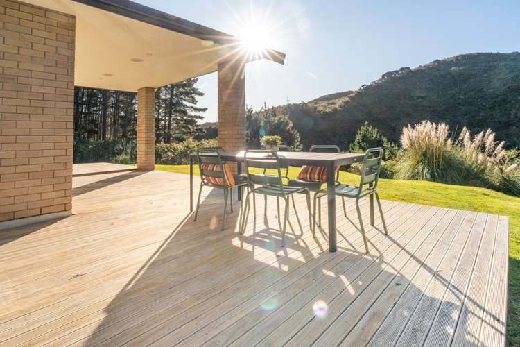 150 Makara Road Makara_15