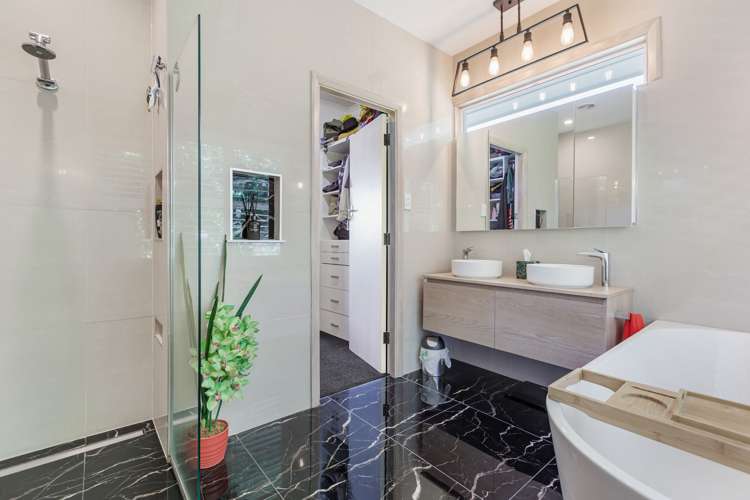 18a Dartmoor Avenue Westown_25